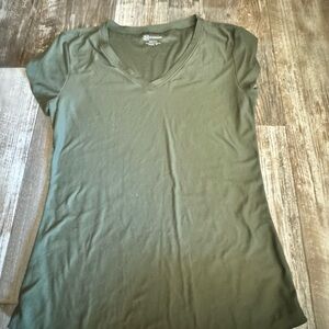 No Boundaries Olive Short Sleeve V-Neck Tee